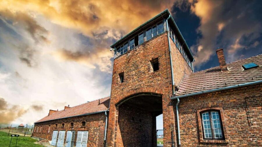 From Krakow: Auschwitz-Birkenau Memorial Private Tour - Rules you must follow (so you don’t lose time inside)