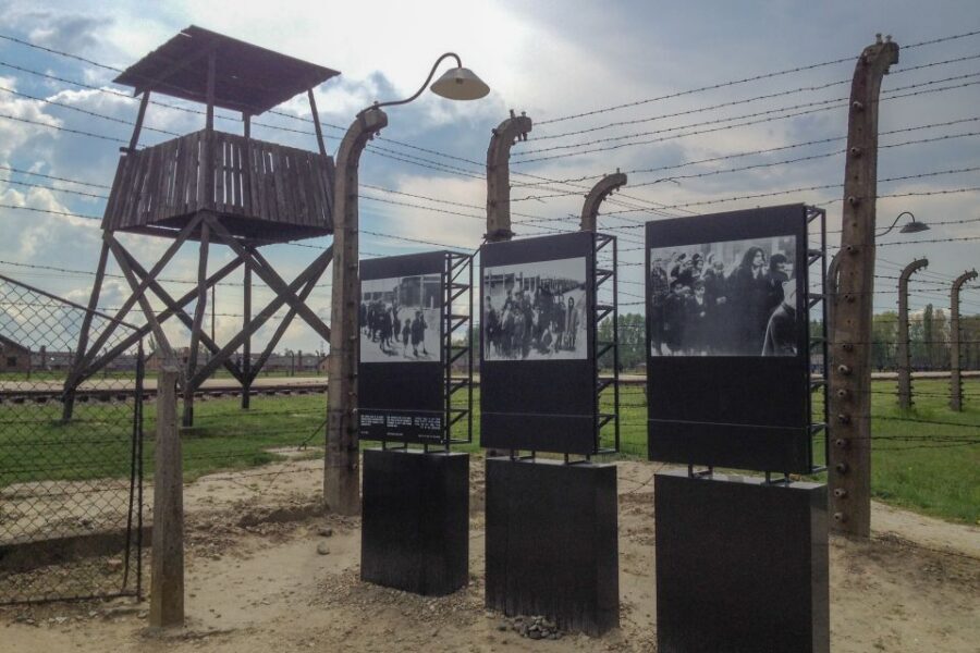 From Krakow: Auschwitz-Birkenau Private or Shared Tour - Pickup and the ride out of Kraków: where the day starts to make sense