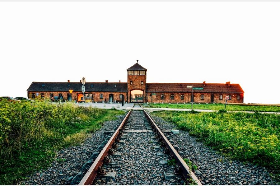 From Krakow: Auschwitz-Birkenau & Schindler's Factory Tour - Oskar Schindler’s Factory Museum: What WWII Krakow Looks Like
