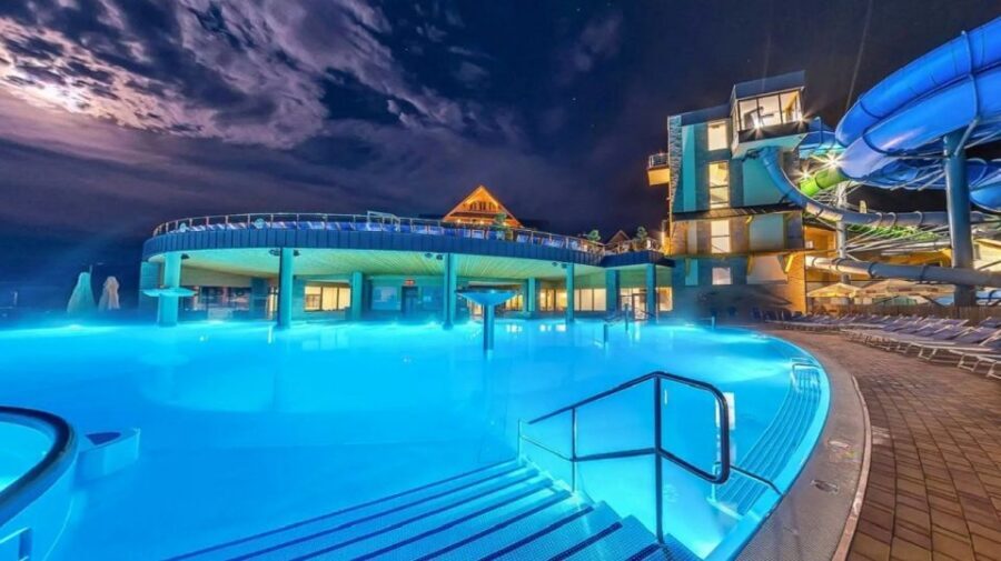 From Krakow: Chochołowskie Thermal Baths Ticket and Transfer - Should you book the Krakow to Chochołowskie Thermal Baths transfer?