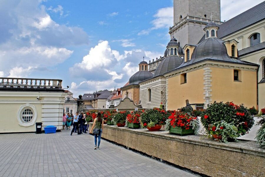 From Krakow: Częstochowa, Black Madonna and Lagiewniki Tour - Monastery museum time: optional feeling, still worth it