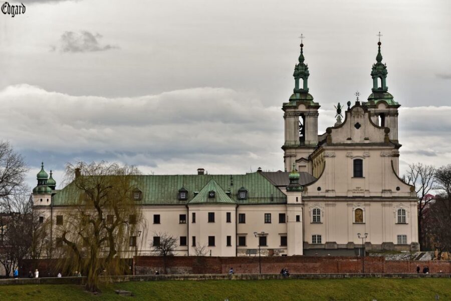 From Krakow: Częstochowa "Black Madonna" Day Tour - Częstochowa’s Black Madonna: what makes it more than a stop