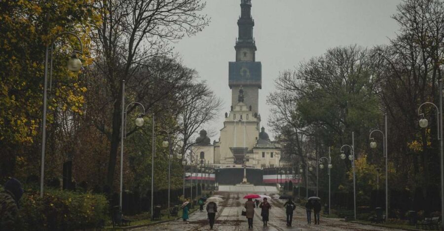 From Krakow: Częstochowa "Black Madonna" Day Tour - Church-to-city timing: what you can do after the main sites
