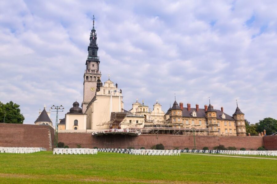 From Kraków: Częstochowa & Łagiewniki Pilgrim Sites Tour - From Kraków Pickup to Pilgrimage Hills