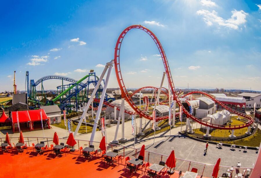 From Krakow: Energylandia Amusement Park Ticket & Transport - What rides feel like: Extreme Zone thrill and the water-play reset