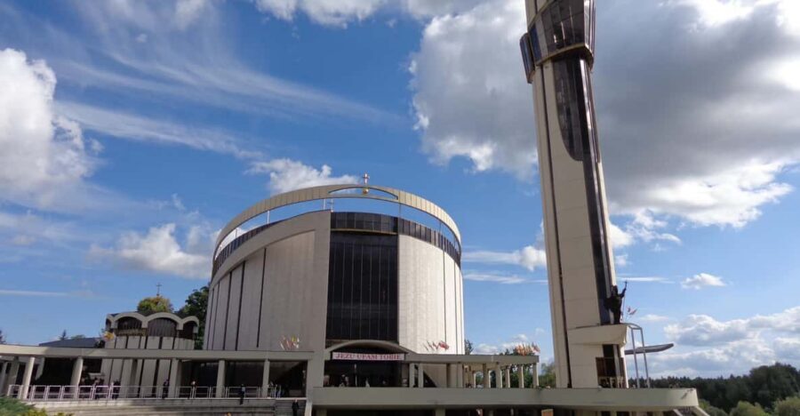 From Krakow: Lagiewniki Sanctuary of The Divine Mercy Tour - What the guide does (and why it changes the experience)