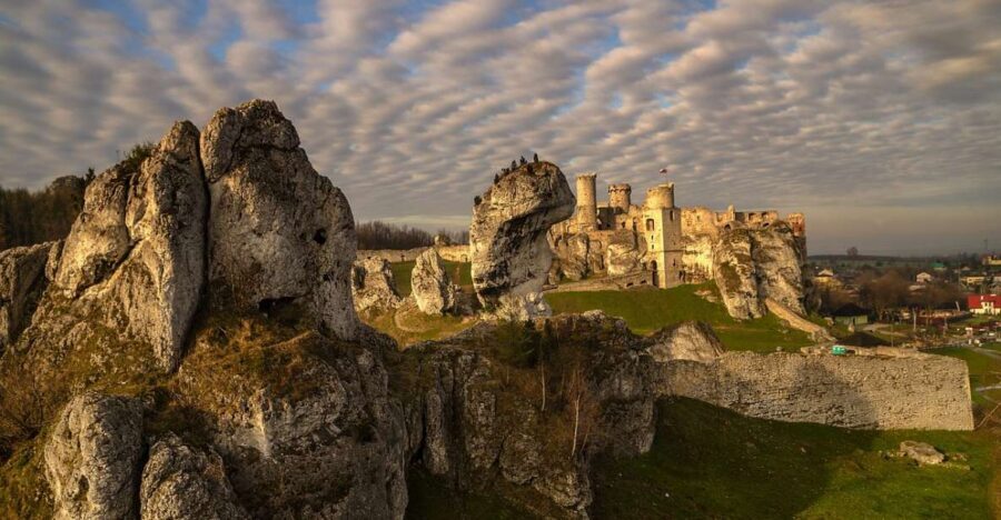 From Krakow: Ojców National Park & Ogrodzieniec Castle Tour - Price and value: why $125 can make sense