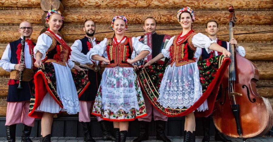 From Krakow: Polish Folk Show with All-You-Can-Eat Dinner - Transport and timing: what can go wrong, and how to prevent it
