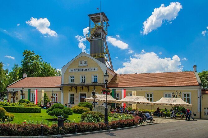 From Krakow: Salt Mine Guided Tour with Transfer - Getting to the mine: the transfer is part of the experience
