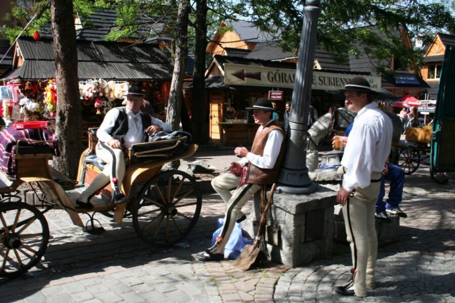 From Krakow: Slovakia Treetop Walk, Zakopane & Thermal Spa - Beyond the walk: nature talk and a Belianske Tatras moment