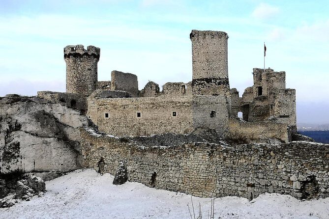 From Krakow: "The Witcher" Ogrodzieniec Castle Day Trip - What to bring for a 5-hour day and why weather matters