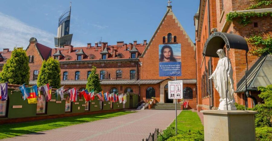 From Krakow: Wadowice & Sanctuary of Divine Mercy Tour - Wadowice: the JP2 hometown stop that ties dates to real places