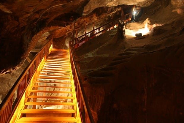 From Kraków: Wieliczka Salt Mine Guided Tour with Transport - Lunch underground: what’s available and what your ticket covers