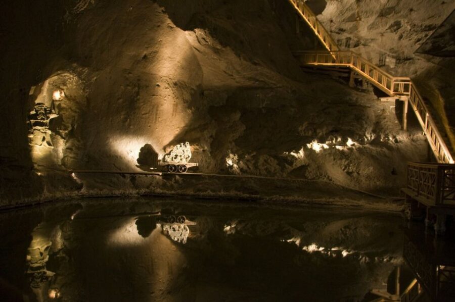 From Krakow: Wieliczka Salt Mine Half-Day Trip with Pickup - The 800 Steps Down: What the Mine Route Really Feels Like