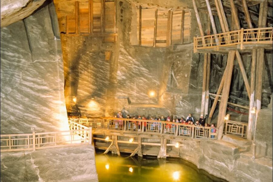 From Krakow: Wieliczka Salt Mine Tour - Headsets, pacing, and group management (and why it affects your enjoyment)