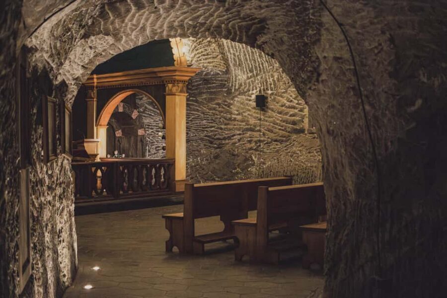 From Kraków: Wieliczka Salt Mine Tour & Fast-Track Ticket - Inside the mine: chambers, ramps, lakes, shafts, and the salt-art stops