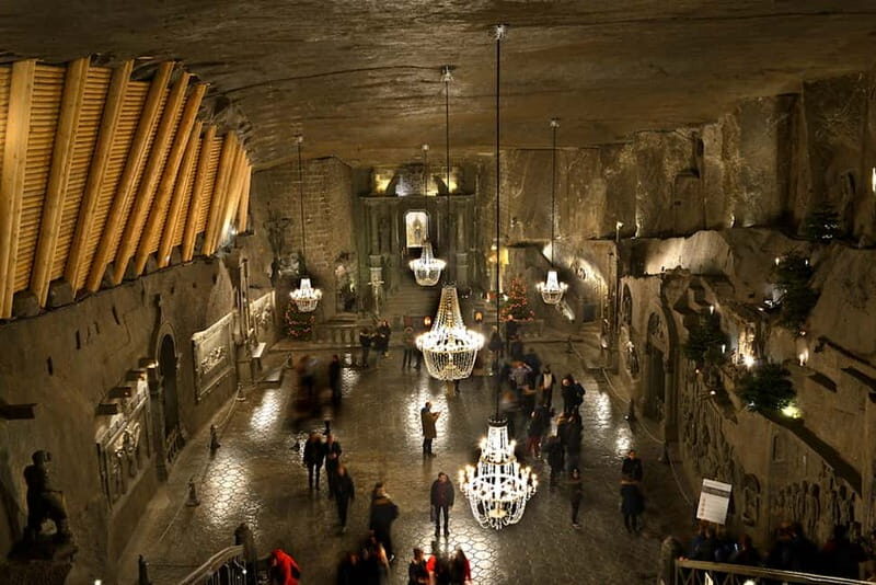 From Krakow: Wieliczka Salt Mine Tour & Hotel Pickup - English tour with a real guide: what to expect from the tour style