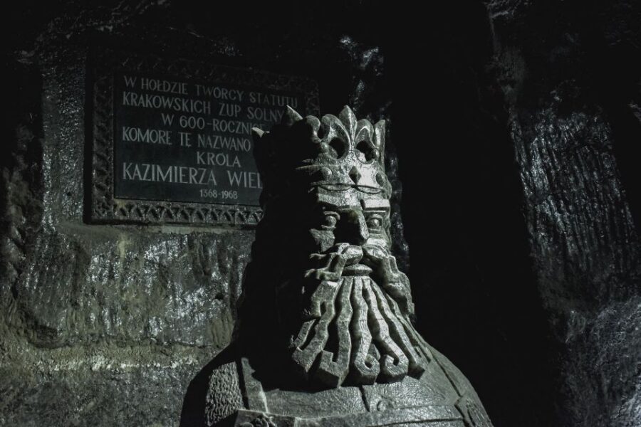 From Krakow: Wieliczka Salt Mine Tour with Hotel Pickup - The drive and handoff: how the tour stays organized