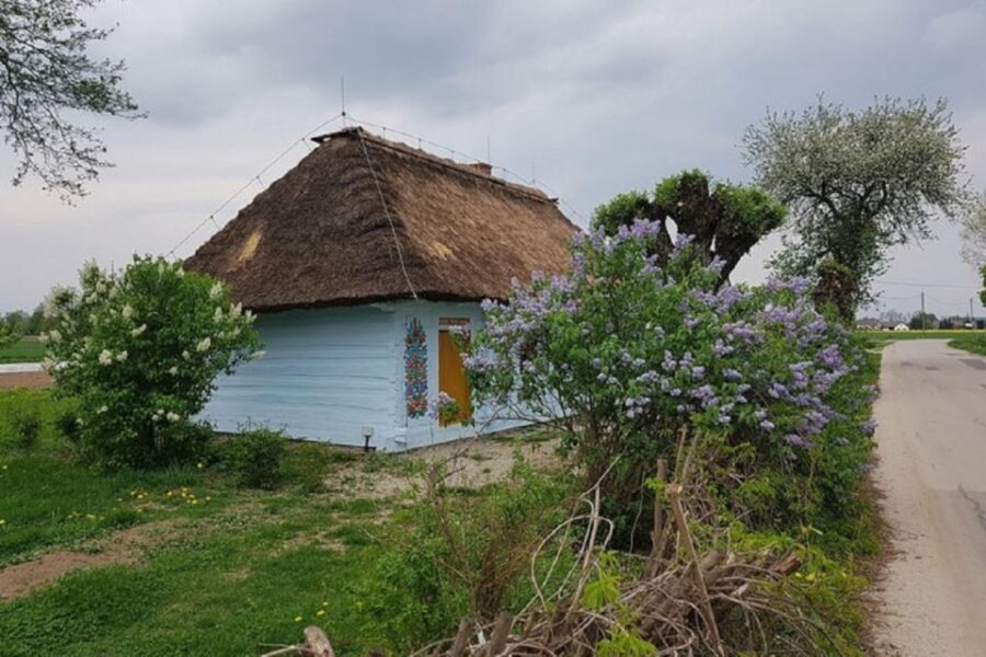 From Krakow: Zalipie and Painted Village Guided Tour - Zalipie from Krakow: the easy ride that sets the tone