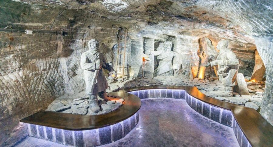 From Warsaw: Guided Tour to Wieliczka Salt Mine and Krakow - The 2.5-hour guided tour underground: steps, distance, and the route