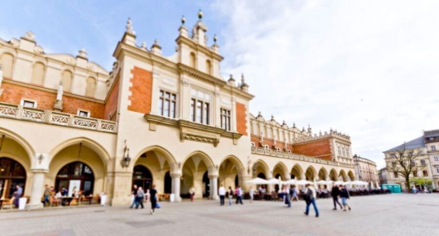 From Warsaw: Guided Tour to Wieliczka Salt Mine and Krakow - Price and value: why $220 can make sense for this day