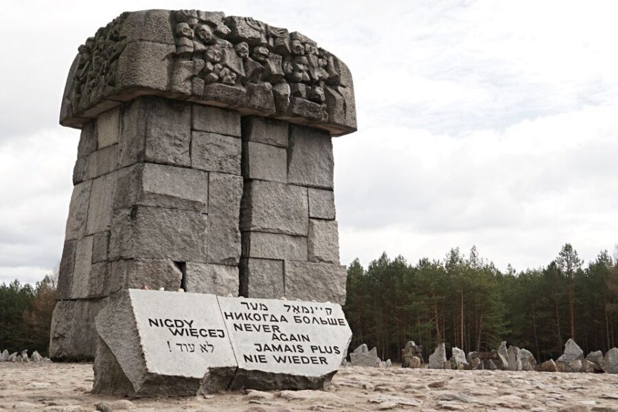 From Warsaw: Treblinka Camp 6-Hour Private Tour - Guides, Language, and the Value of a Private Group