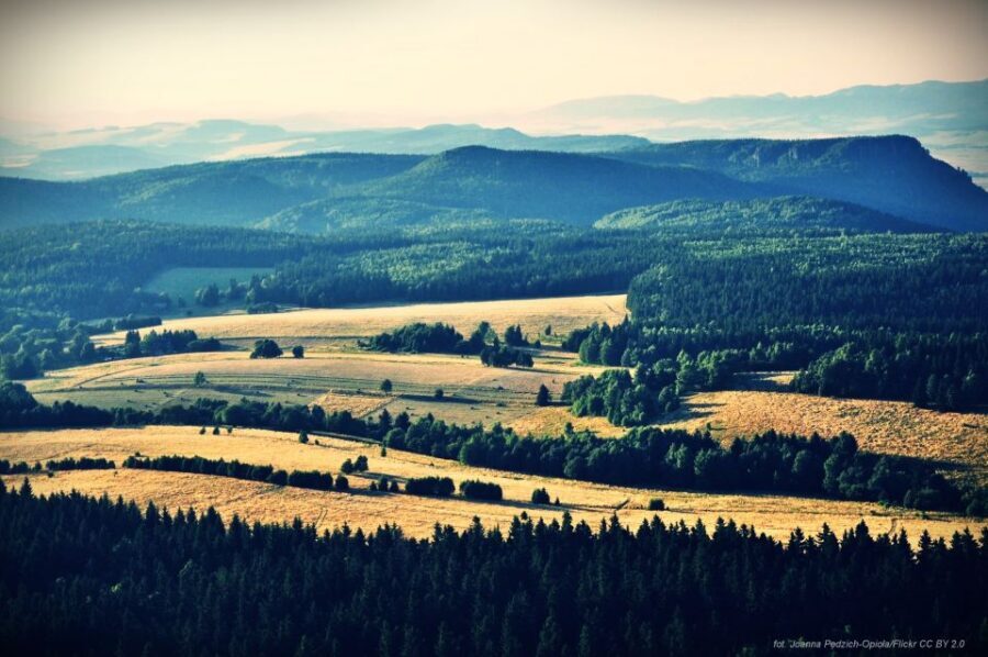 From Wroclaw: Full-Day Stolowe Mountains Trekking Tour - Entry fees, included visits, and why the price can make sense