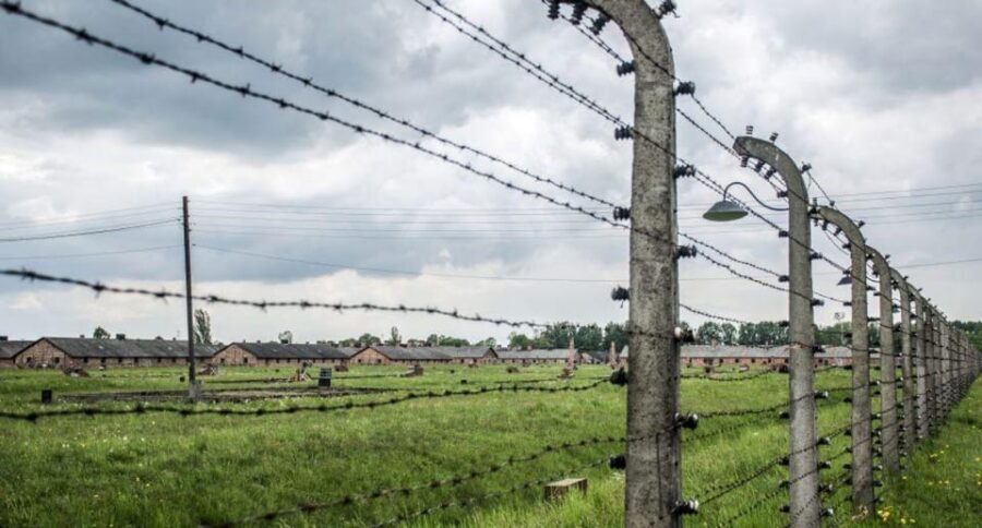 From Wroclaw: Guided Tour to Auschwitz-Birkenau and Krakow - A Wrocław-to-Krakow Train Plan That Keeps Mornings Simple