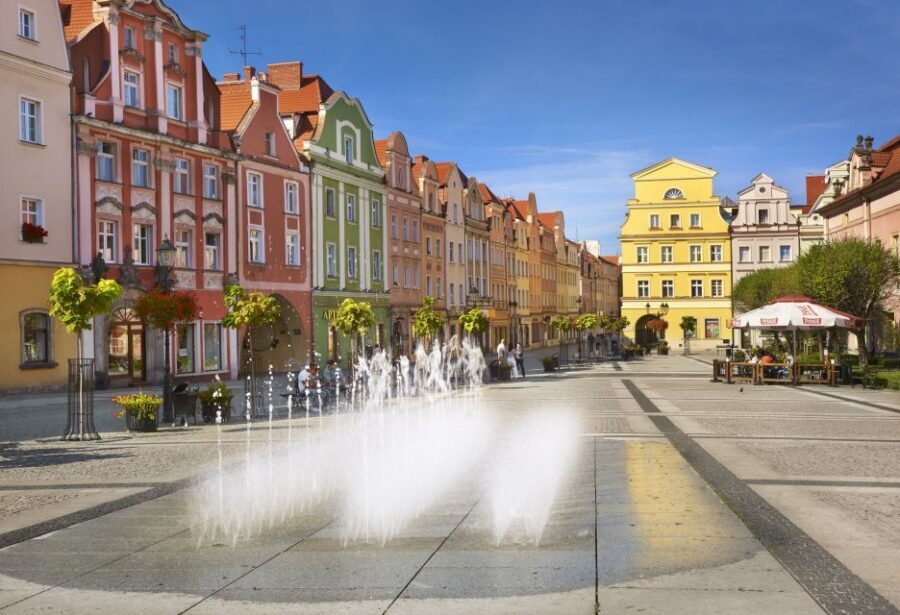 From Wroclaw: Polish Pottery and Jawor Church of Peace Tour - Lunch Planning: Expect a Restaurant Stop, But Bring Budget