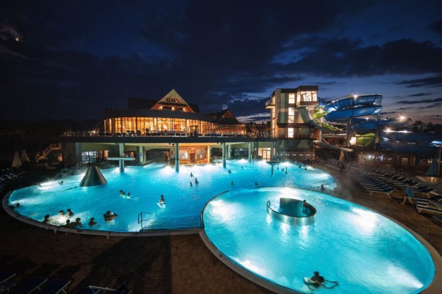 From Zakopane: Chocholow Thermal Baths with Hotel Transfers - The Zakopane drive: 30 minutes, but it sets the tone