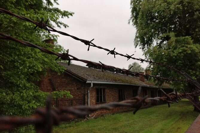 Full-Day Tour From Warsaw to Auschwitz (guided) and Krakow by car - Auschwitz-Birkenau: The Guided 3.5 Hours That Sets the Tone