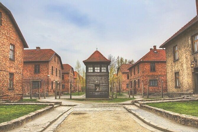Full-Day Tour of Auschwitz and Wieliczka Salt Mine from Krakow - Bag size and respectful logistics you can’t ignore