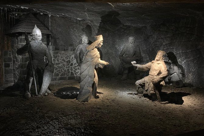 Full day tour to Auschwitz-Birkenau and Salt Mine with a local guide from Krakow - Tickets, headphones, and the small things that keep stress low