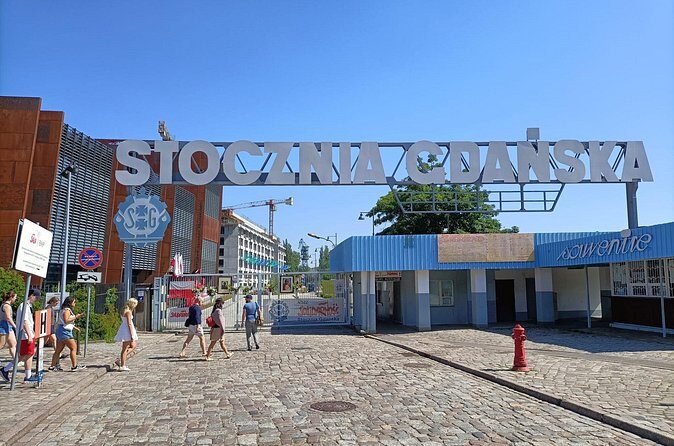 Gdansk 1 Hour Guided Tour through the Heart of the Old Town - WWII and labor history without overselling it: Second World War Museum, Bunkier, Shipyard Gate