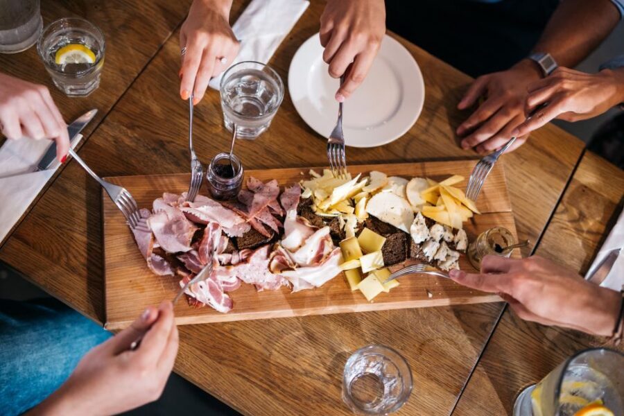 Gdansk: 4-Hour Polish Food Tour - Why this Gdansk food tour feels like dinner with a friend