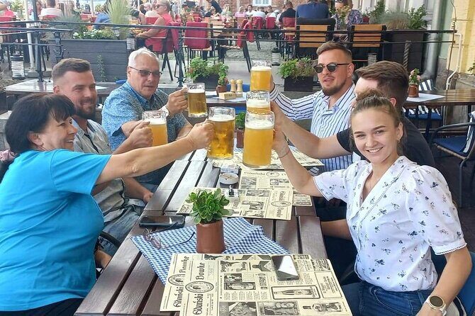Gdańsk: City Sightseeing Tour by Buggy/Golf Cart LIVE GUIDED 1H - Getting on board: pickup within 2 km and why meeting points matter