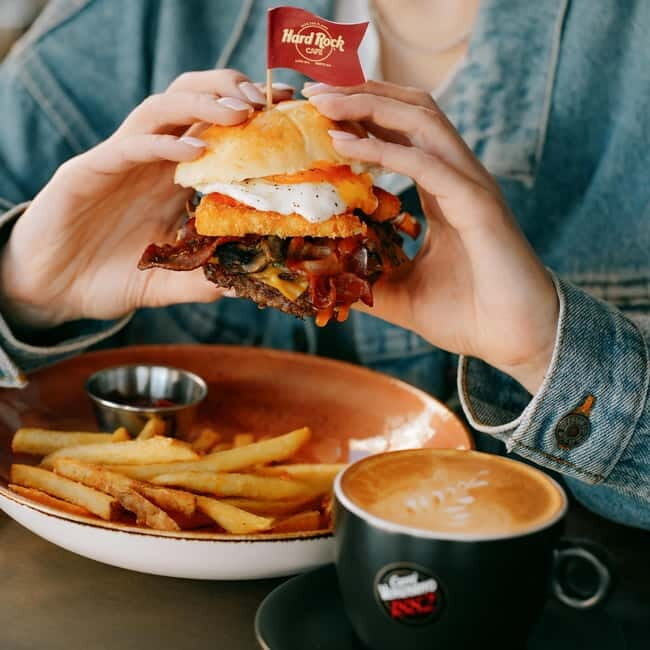 Gdansk: Hard Rock Cafe Breakfast - Breakfast at Hard Rock Cafe Gdańsk: why this location matters