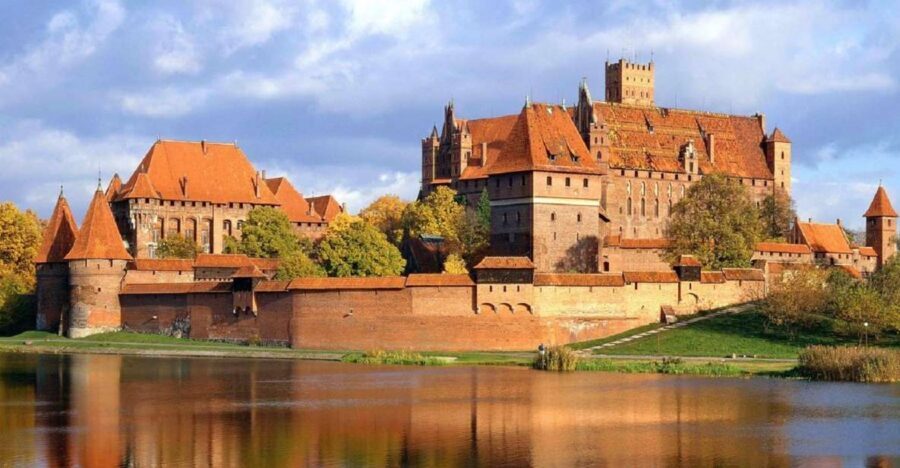 Gdansk: Malbork Castle & Westerplatte Tour with Local Lunch - Malbork Castle: the UNESCO brick fortress (and why it’s a must-see)