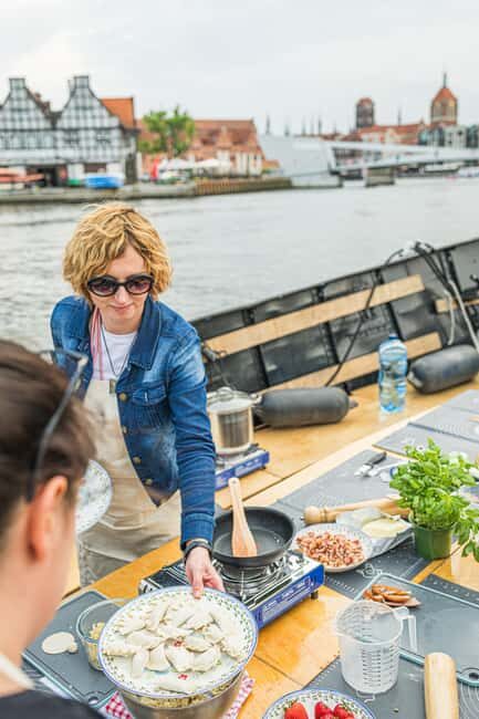 Gdańsk: Motława River Cruise with Pierogi Tasting - The cruise route: former shipyard to historic quays in 70 minutes