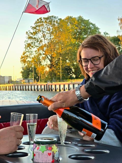 Gdańsk: Motława River Eco Cruise at Sunset with Prosecco - What You’ll See: Water Gates, Old Town Angles, and the Red Crane