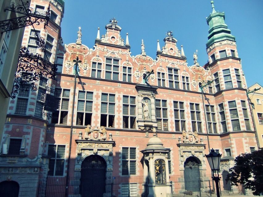 Gdansk Old Town Half-Day Private Walking Tour - Motława River Banks and the Green Gate: Slow Down for the Waterfront