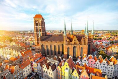 Gdańsk: Old Town Private Walking Tour with Legends and Facts - Meeting your guide at Brama Wyżynna (High Gate) and the pick-up limit