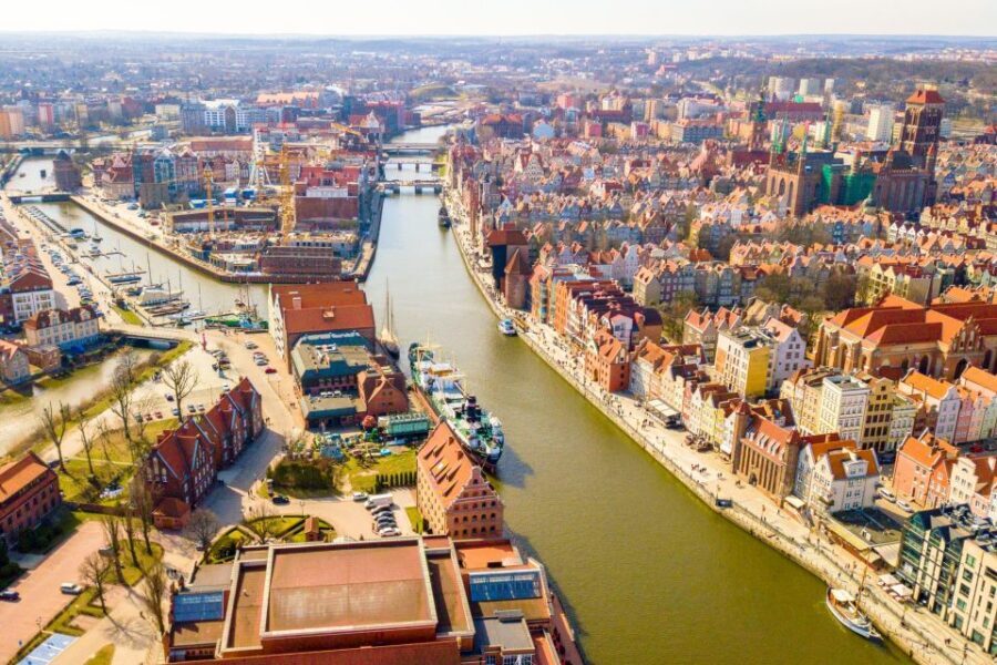 Gdansk: Private Old Town Tour - Meeting at the Millennium Tree: the tour’s tone and pace