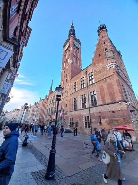 Gdansk: Private Top City Tour by Electric Cart & Live Guided - Armories, City Gates, and Churches: Spotting Power in Brick and Stone