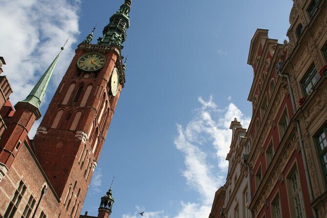 Gdansk Scavenger Hunt and Highlights Self Guided Audio Tour - The walking route: what each stop gives you