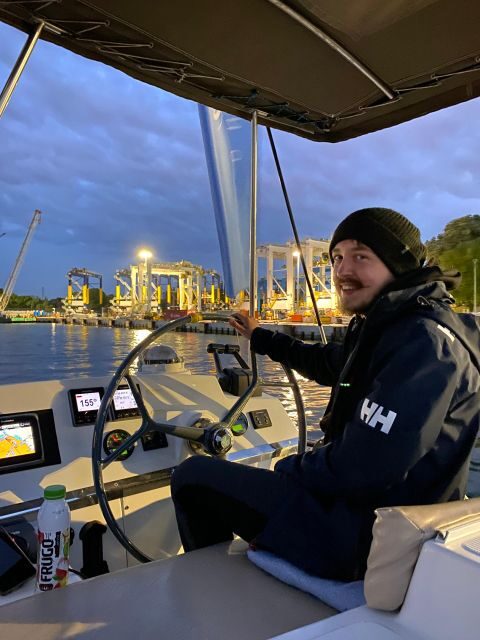 Gdansk: Scenic Evening Yacht Cruise with Welcome Drink - Entering the Bay of Gdańsk: what to expect when weather changes the route