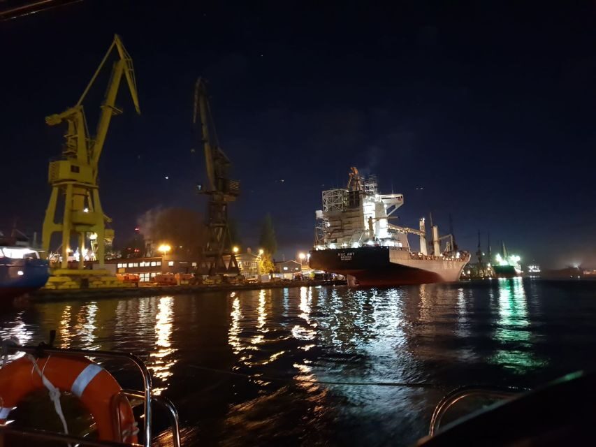 Gdansk: Scenic Evening Yacht Cruise with Welcome Drink - Onboard comfort: two decks, blankets, life vests, and toilets