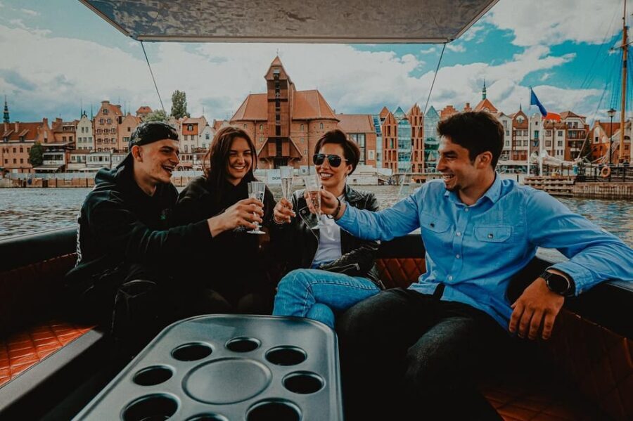 Gdańsk: Sightseeing EcoCruise around the Old Town of Gdansk - The electric boat: quiet comfort, small group energy, and the audio guide