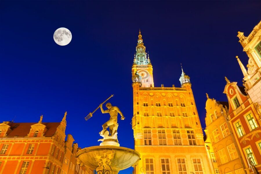 Gdansk: Small Group Walking Tour - Key Stops You’ll Feel Right Away
