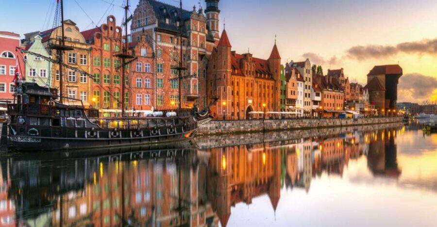 Gdansk: Small Group Walking Tour - St. Mary’s Street and the Great Armory: Key Landmarks, No Fluff